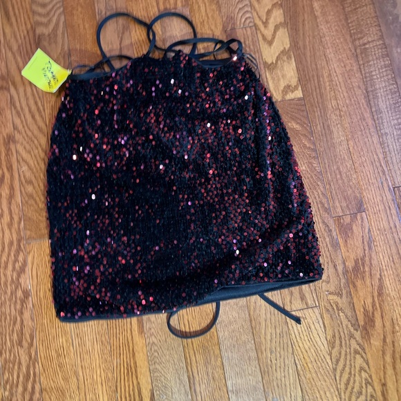 Tomato vintage Sequined Black & Red Strappy Mini top - Picture 3 of 3